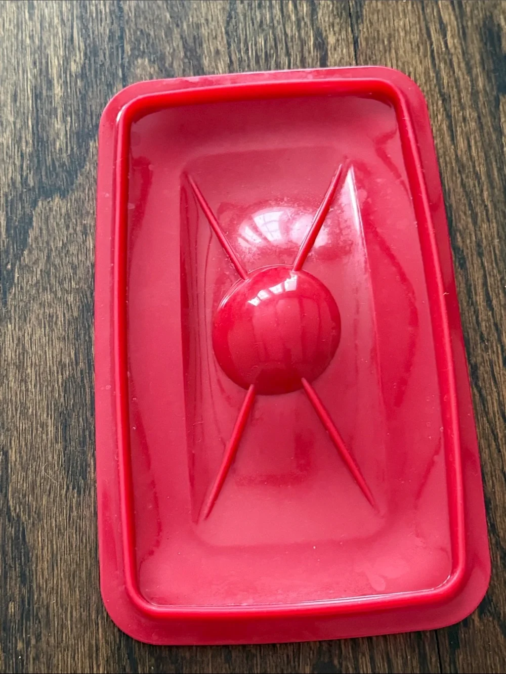Xtrema Red silicone suction Rectangular Lid for a loaf pan